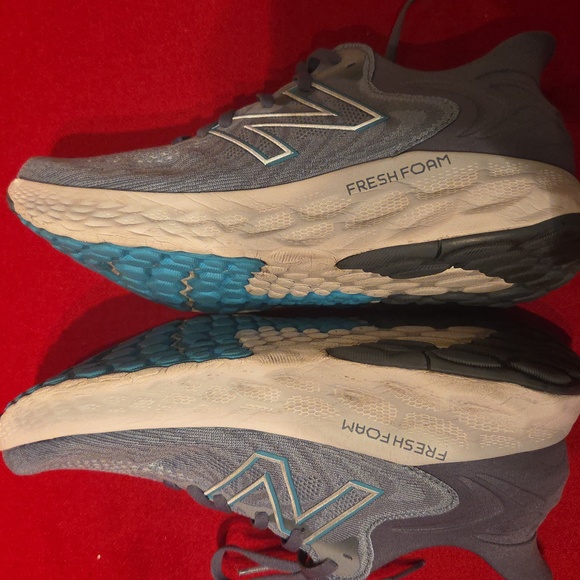 Mens Size 10 New Balance Fresh Foam X 1080
